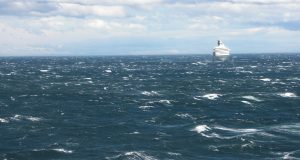 Read more about the article Wahl der richtigen Reiseroute – das Mittelmeer kann im Winter stürmisch sein….